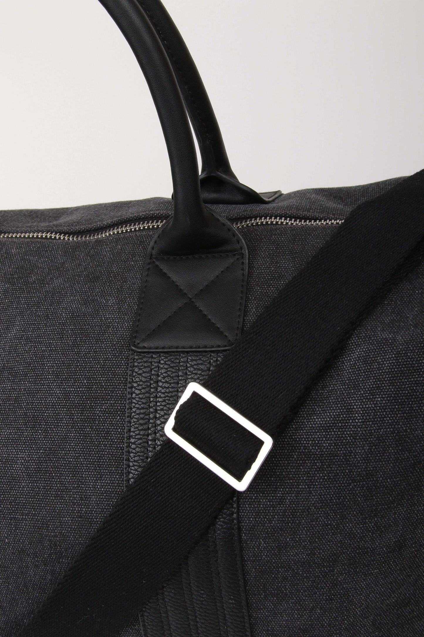 Mens Weekend Duffle Bag - by Paul Oliver
